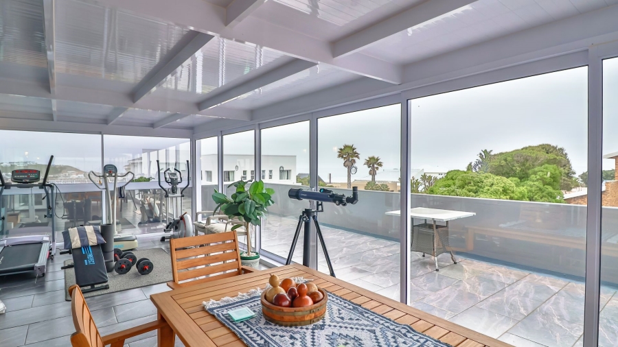 4 Bedroom Property for Sale in Yzerfontein Western Cape